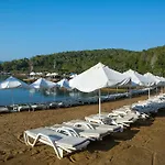 Θέρετρο Bay &