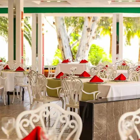 Ośrodek wypoczynkowy Bay & 5*