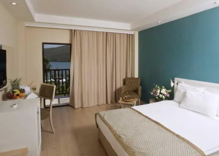 Bay & Guvercinlik (Bodrum)