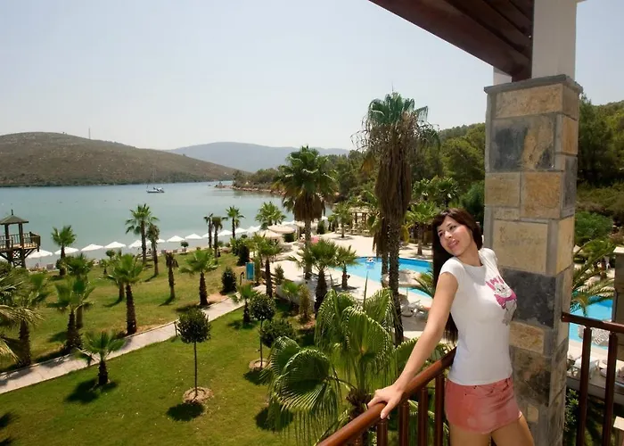 Bay & Guvercinlik (Bodrum)