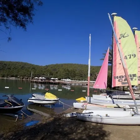 Bay & Güvercinlik