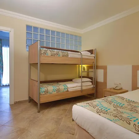 Bay & Üdülőközpont 5*